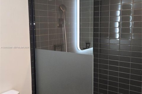 Copropriété à louer à Miami, Floride: 1 chambre, 39.02 m2 № 2068080 - photo 22