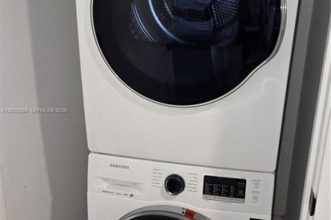 Copropriété à louer à Miami, Floride: 1 chambre, 39.02 m2 № 2068080 - photo 14