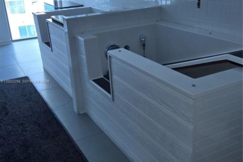 Copropriété à louer à Miami, Floride: 1 chambre, 39.02 m2 № 2068080 - photo 3