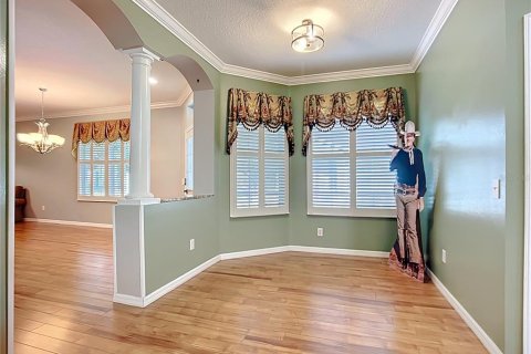 House in Fish Hawk, Florida 3 bedrooms, 169.83 sq.m. № 1913577 - photo 11