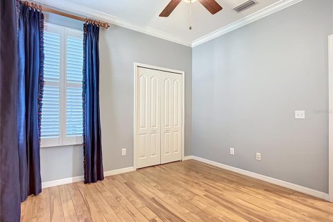 House in Fish Hawk, Florida 3 bedrooms, 169.83 sq.m. № 1913577 - photo 29