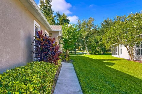 House in Fish Hawk, Florida 3 bedrooms, 169.83 sq.m. № 1913577 - photo 3