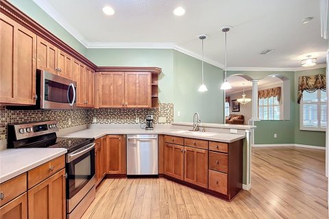 House in Fish Hawk, Florida 3 bedrooms, 169.83 sq.m. № 1913577 - photo 15