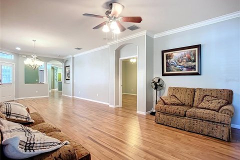 House in Fish Hawk, Florida 3 bedrooms, 169.83 sq.m. № 1913577 - photo 7