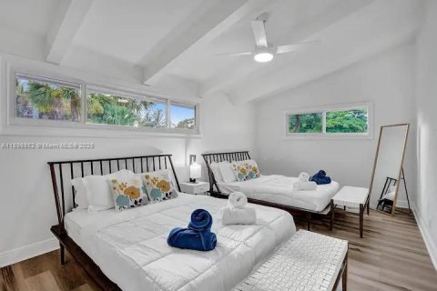 Casa en venta en Fort Lauderdale, Florida, 5 dormitorios, 258.08 m2 № 1950632 - foto 24