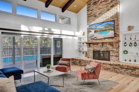 Casa en venta en Fort Lauderdale, Florida, 5 dormitorios, 258.08 m2 № 1950632 - foto 12