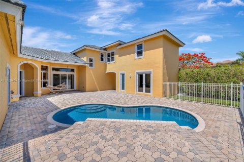 House in Coral Springs, Florida 5 bedrooms, 304.81 sq.m. № 1952338 - photo 7