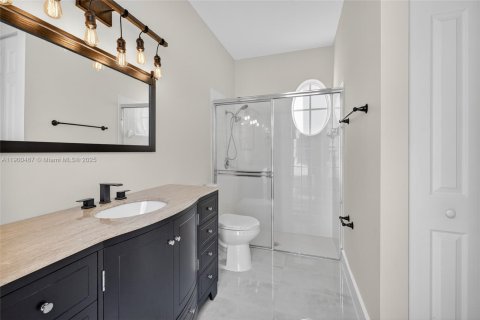 House in Coral Springs, Florida 5 bedrooms, 304.81 sq.m. № 1952338 - photo 19