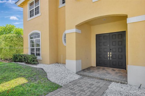 House in Coral Springs, Florida 5 bedrooms, 304.81 sq.m. № 1952338 - photo 6