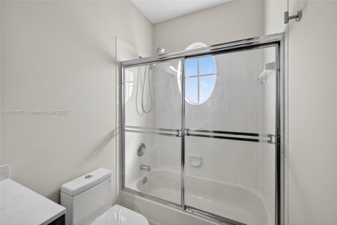 House in Coral Springs, Florida 5 bedrooms, 304.81 sq.m. № 1952338 - photo 20