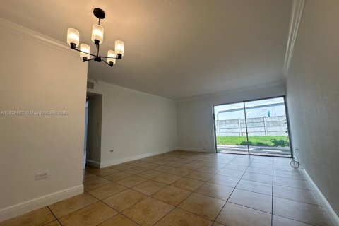 Copropriété à louer à Miami, Floride: 1 chambre, 55.18 m2 № 1923908 - photo 3