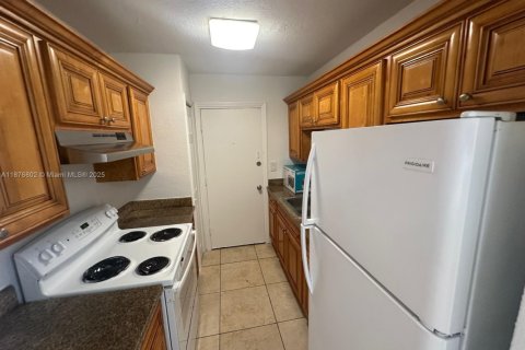 Copropriété à louer à Miami, Floride: 1 chambre, 55.18 m2 № 1923908 - photo 9