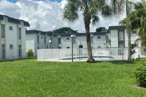 Copropriété à louer à Miami, Floride: 1 chambre, 55.18 m2 № 1923908 - photo 16