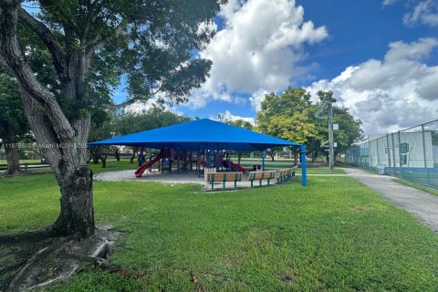 Copropriété à louer à Miami, Floride: 1 chambre, 55.18 m2 № 1923908 - photo 24