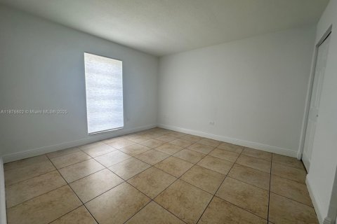 Copropriété à louer à Miami, Floride: 1 chambre, 55.18 m2 № 1923908 - photo 11