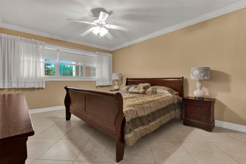 Condo in Pompano Beach, Florida, 2 bedrooms  № 1859805 - photo 25