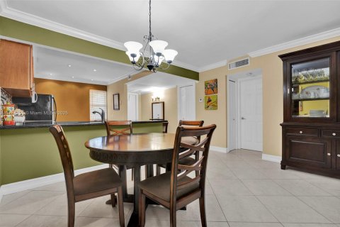 Condo in Pompano Beach, Florida, 2 bedrooms  № 1859805 - photo 19