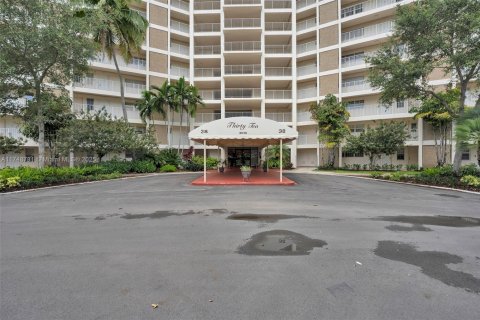 Condo in Pompano Beach, Florida, 2 bedrooms  № 1859805 - photo 10