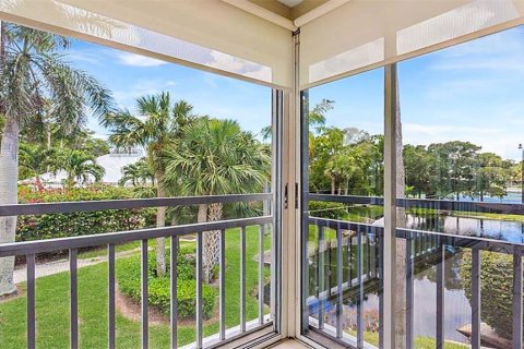 Copropriété à louer à Sarasota, Floride: 2 chambres, 118.91 m2 № 2298788 - photo 10