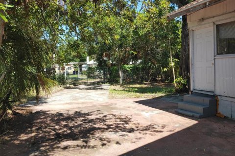 Купить виллу или дом в Сент-Питерсберг, Флорида 6 комнат, 85.28м2, № 2238117 - фото 2