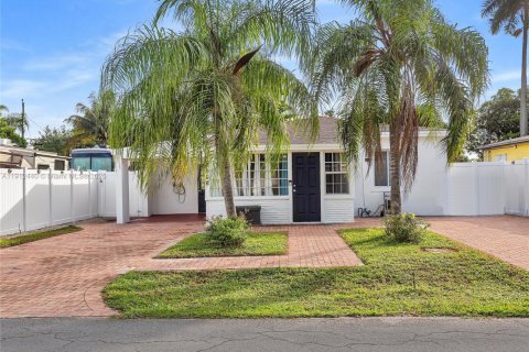 Casa en venta en Fort Lauderdale, Florida, 3 dormitorios, 107.77 m2 № 1968714 - foto 3