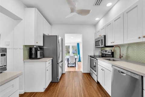 Casa en venta en Fort Lauderdale, Florida, 3 dormitorios, 107.77 m2 № 1968714 - foto 17