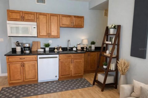 Copropriété à vendre à Palm Coast, Floride: 5 pièces, 100.33 m2 № 2224603 - photo 2