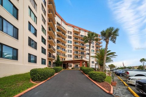 Condo in Flagler Beach, Florida, 3 bedrooms  № 1919124 - photo 1