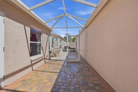 House in Spring Hill, Florida 3 bedrooms, 194.91 sq.m. № 2239736 - photo 25