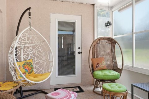 House in Spring Hill, Florida 3 bedrooms, 194.91 sq.m. № 2239736 - photo 18