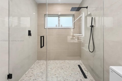 Villa ou maison à vendre à Palmetto Bay, Floride: 4 chambres, 216.28 m2 № 2400699 - photo 15