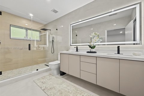 Villa ou maison à vendre à Palmetto Bay, Floride: 4 chambres, 216.28 m2 № 2400699 - photo 13