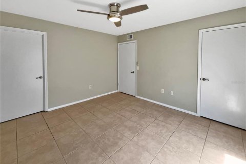 Condo in Tampa, Florida, 2 bedrooms  № 1657964 - photo 12