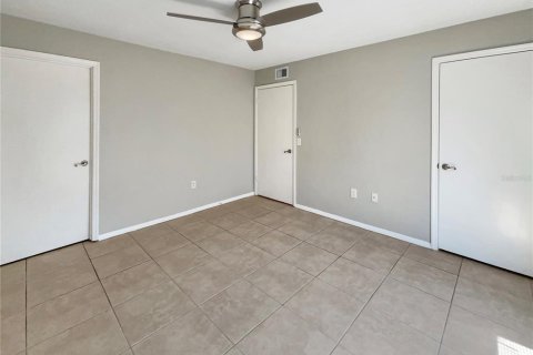 Condo in Tampa, Florida, 2 bedrooms  № 1657964 - photo 21