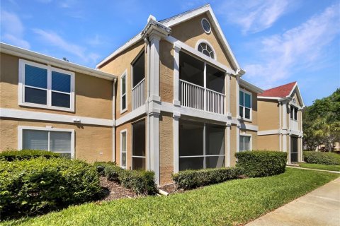 Condo in Tampa, Florida, 2 bedrooms  № 1657964 - photo 1