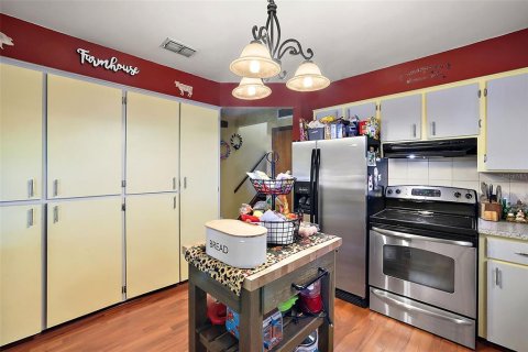 Casa en venta en Astor, Florida, 4 dormitorios, 152.17 m2 № 1724737 - foto 11