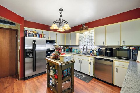 Casa en venta en Astor, Florida, 4 dormitorios, 152.17 m2 № 1724737 - foto 8