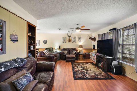 Casa en venta en Astor, Florida, 4 dormitorios, 152.17 m2 № 1724737 - foto 4