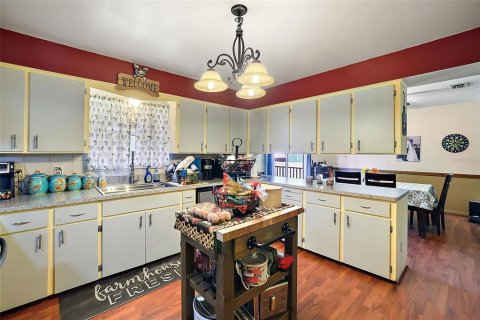 House in Astor, Florida 4 bedrooms, 152.17 sq.m. № 1724737 - photo 9
