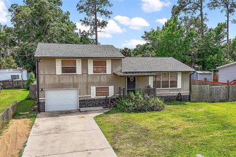 Casa en venta en Astor, Florida, 4 dormitorios, 152.17 m2 № 1724737 - foto 2