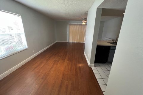 Adosado en alquiler en Kissimmee, Florida, 2 dormitorios, 117.52 m2 № 1804740 - foto 4