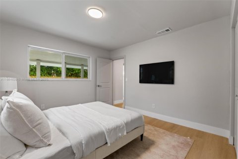 Villa ou maison à vendre à Miami, Floride: 3 chambres, 110.55 m2 № 1893094 - photo 17