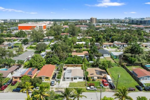 Villa ou maison à vendre à Miami, Floride: 3 chambres, 110.55 m2 № 1893094 - photo 26