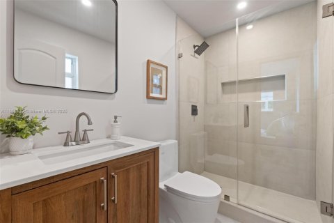 Villa ou maison à vendre à Miami, Floride: 3 chambres, 110.55 m2 № 1893094 - photo 18