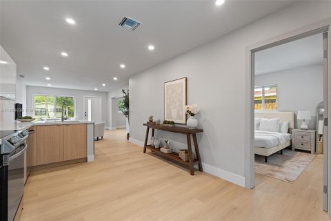 Villa ou maison à vendre à Miami, Floride: 3 chambres, 110.55 m2 № 1893094 - photo 15