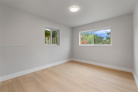 Villa ou maison à vendre à Miami, Floride: 3 chambres, 110.55 m2 № 1893094 - photo 19