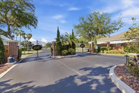 Casa en venta en New Port Richey, Florida, 4 dormitorios, 323.67 m2 № 2112083 - foto 25