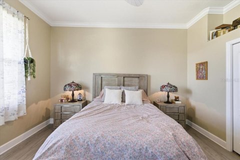 Casa en venta en New Port Richey, Florida, 4 dormitorios, 323.67 m2 № 2112083 - foto 19