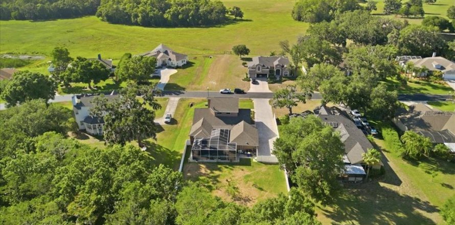 Casa en New Port Richey, Florida 4 dormitorios, 323.67 m2 № 2112083