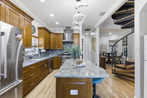 Casa en venta en New Port Richey, Florida, 4 dormitorios, 323.67 m2 № 2112083 - foto 9